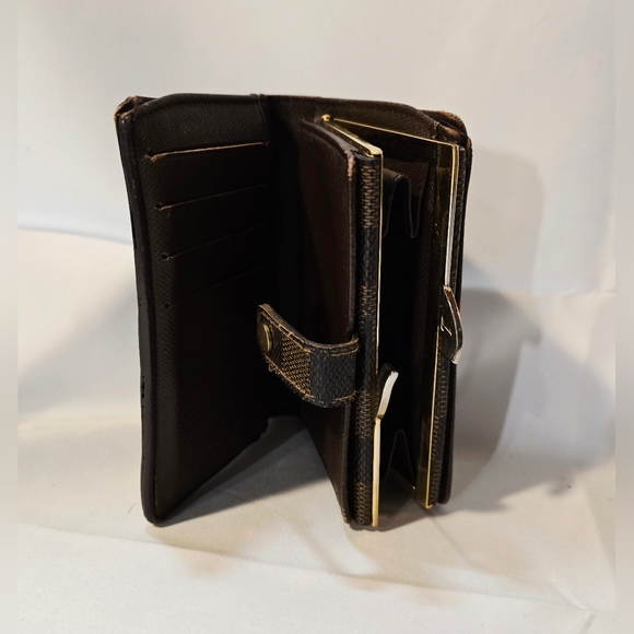 Louis Vuitton Damier Ebene Kisslock Wallet - Picture 3 of 8